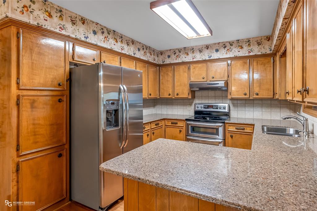 8104 Cardigan Way Property Photo 11