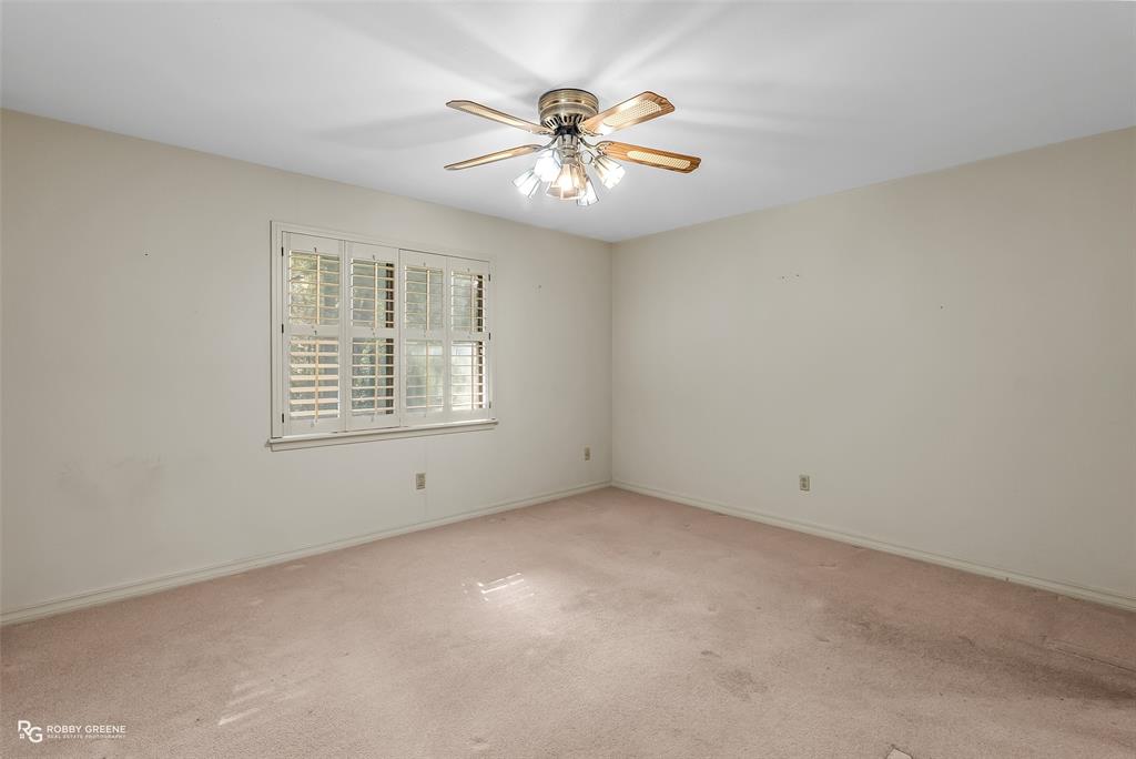 8104 Cardigan Way Property Photo 14