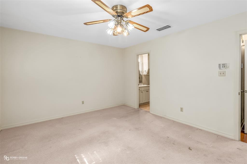 8104 Cardigan Way Property Photo 15