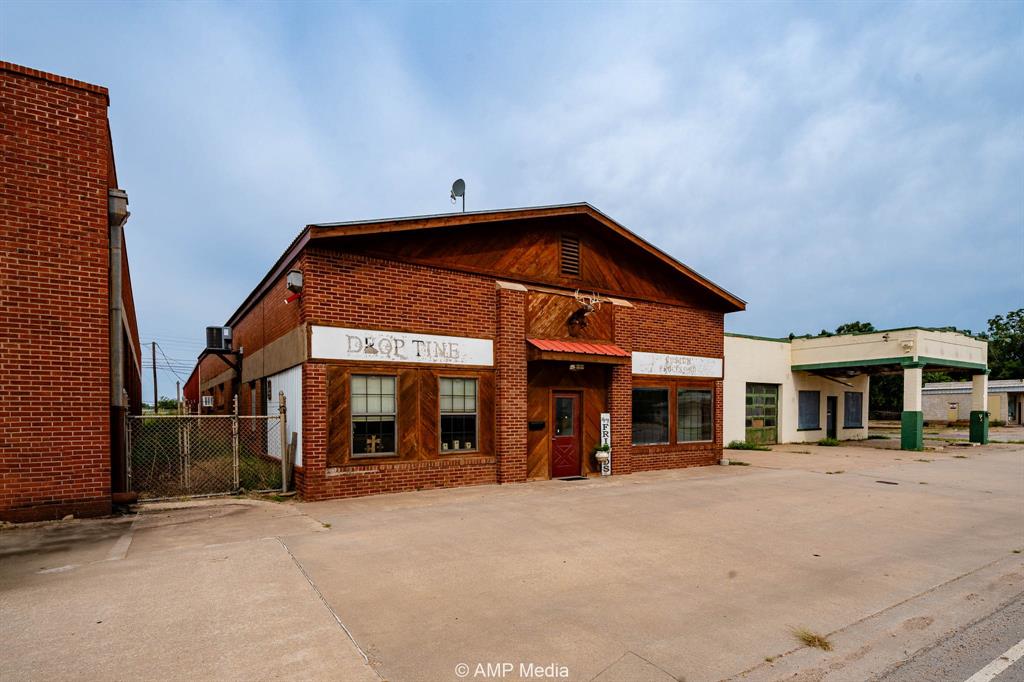 211 N Swenson Street Property Photo 1