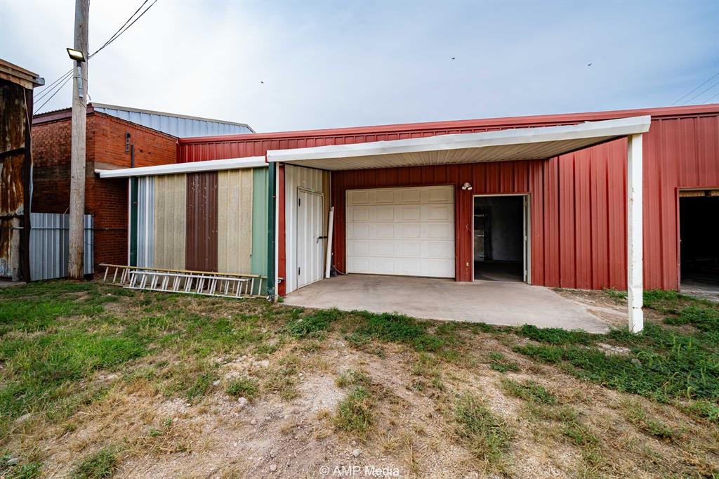 211 N Swenson Street Property Photo 18