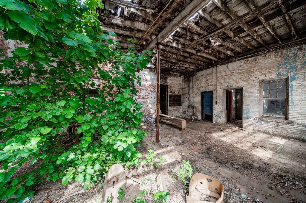 211 N Swenson Street Property Photo 20