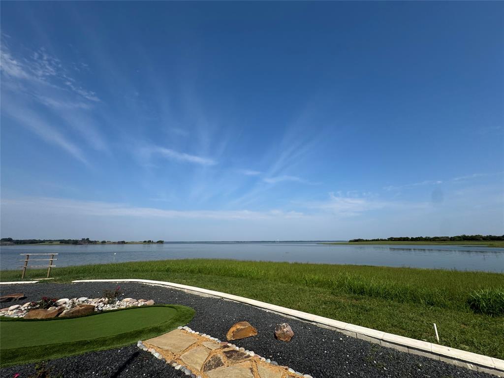 237 Lakeshore Terrace Property Photo 14