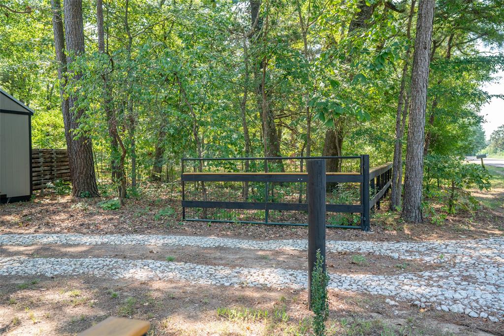 121 Cr 2201 Property Photo 2