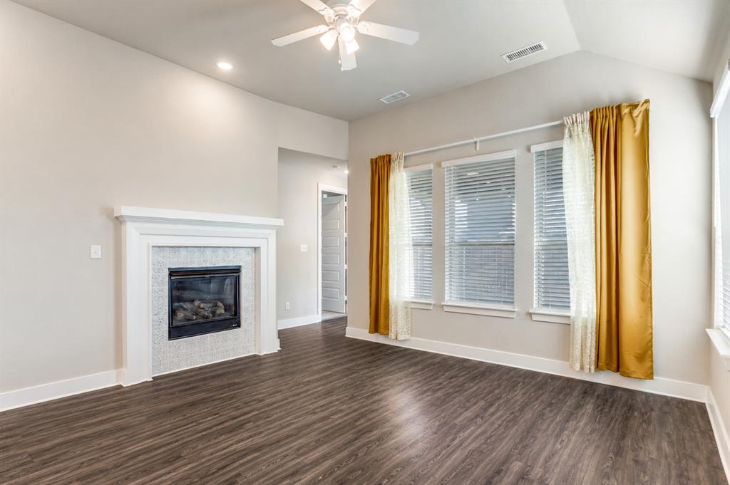 1904 Dappled Grey Avenue Property Photo 12
