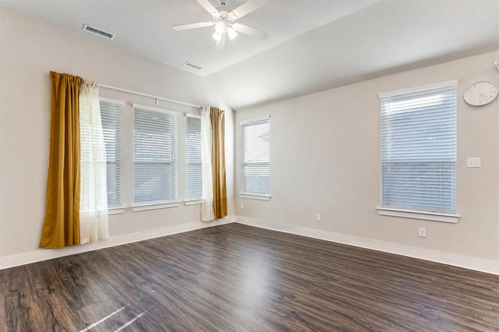1904 Dappled Grey Avenue Property Photo 14