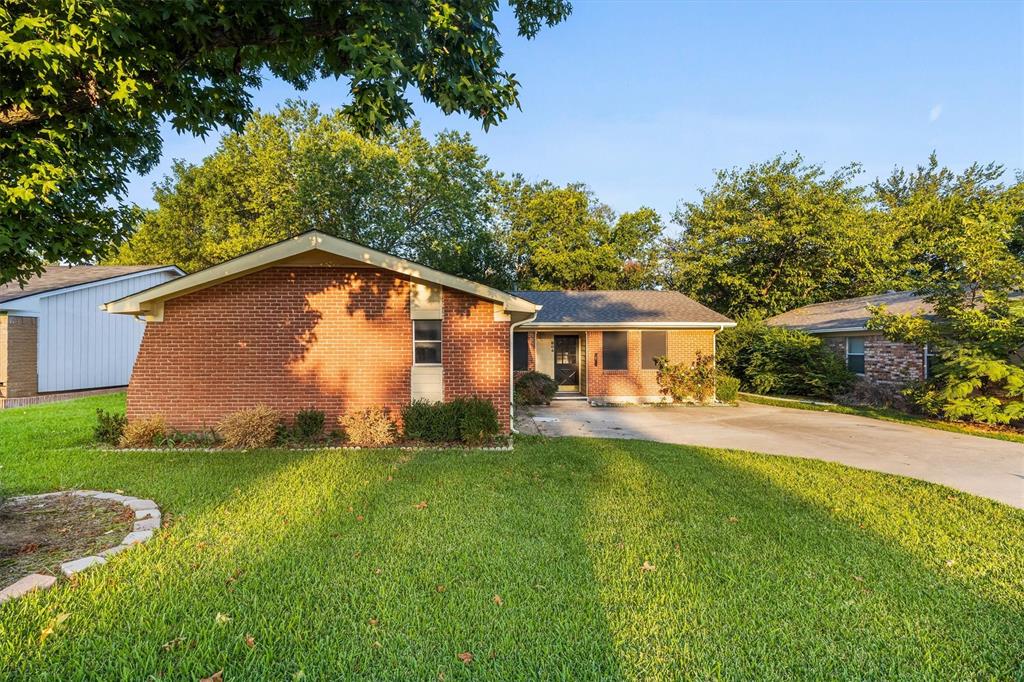 804 Memorial Drive Property Photo 1