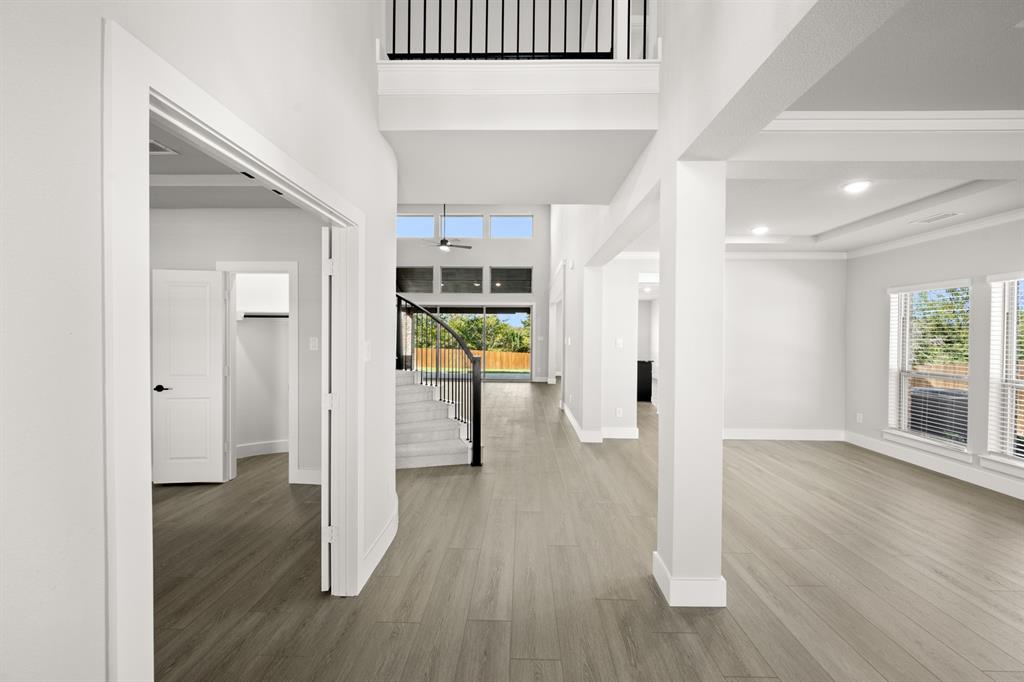 609 Hidden Lakes Property Photo 4