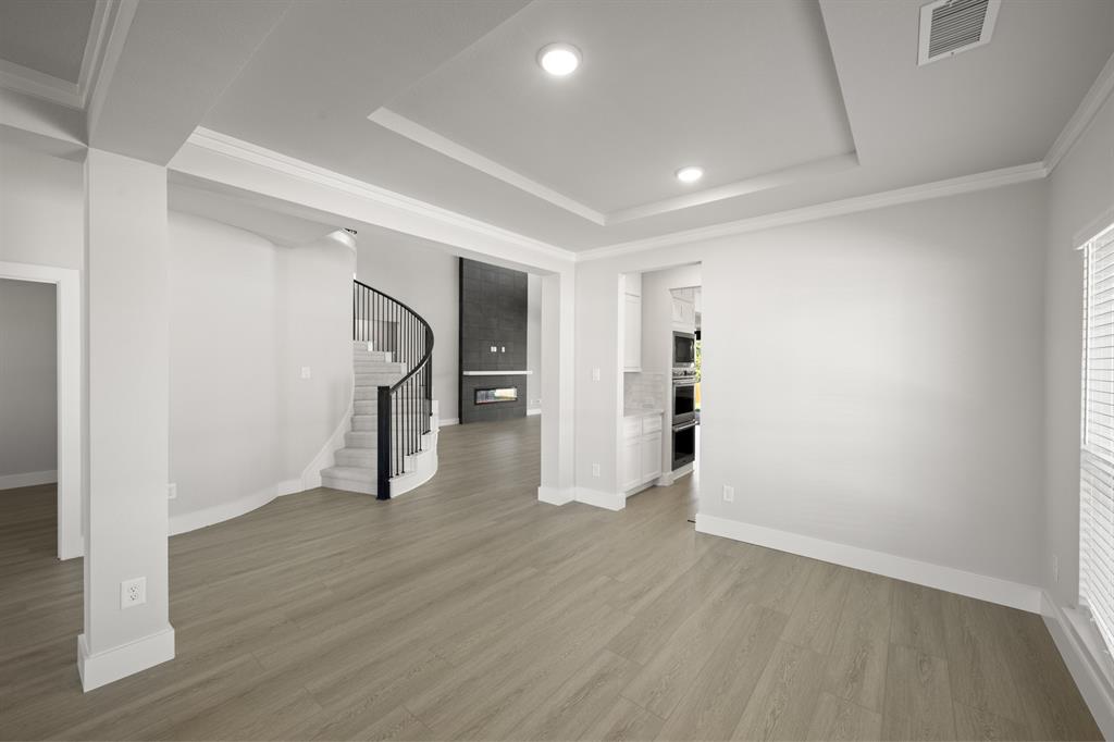 609 Hidden Lakes Property Photo 6