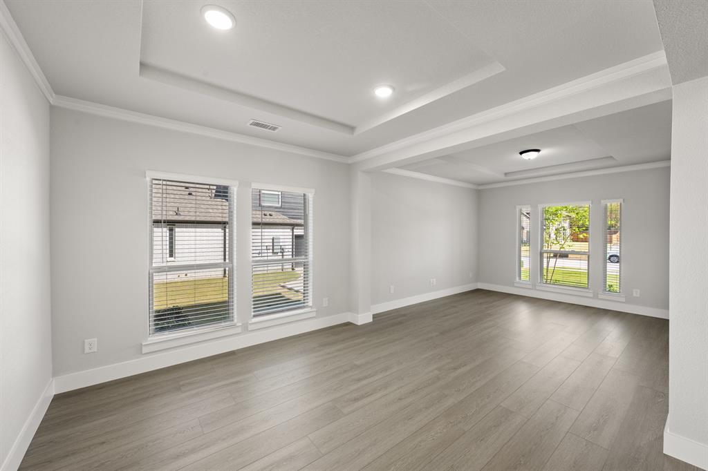 609 Hidden Lakes Property Photo 7