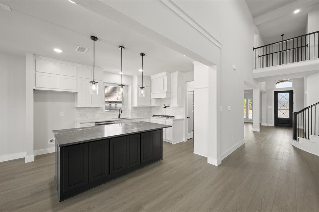 609 Hidden Lakes Property Photo 13