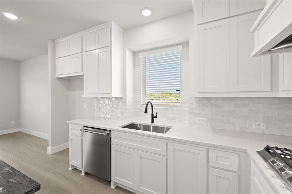 609 Hidden Lakes Property Photo 16