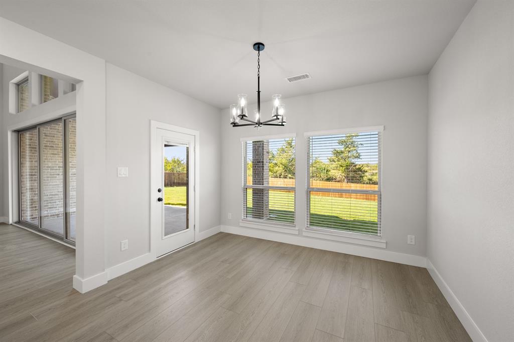 609 Hidden Lakes Property Photo 17