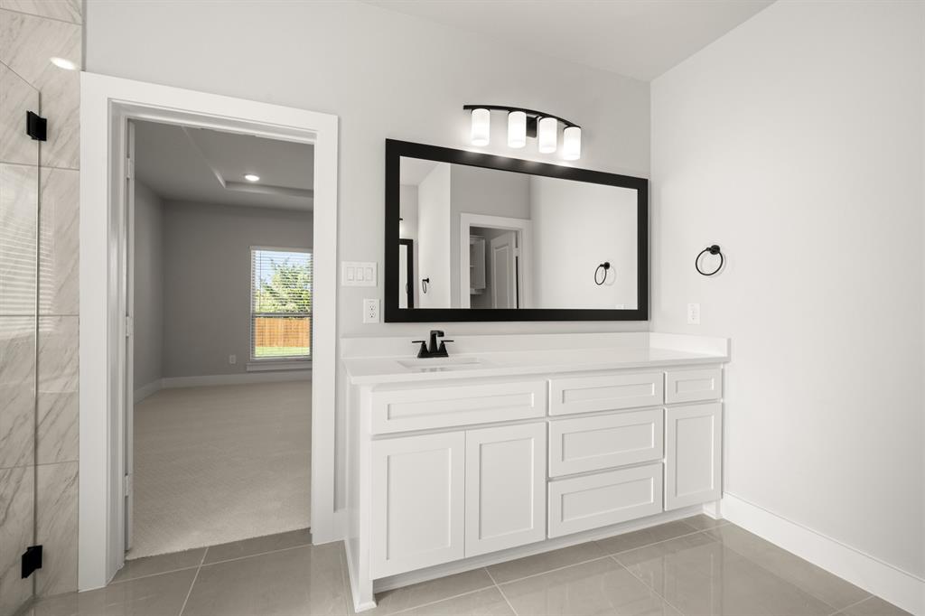 609 Hidden Lakes Property Photo 21