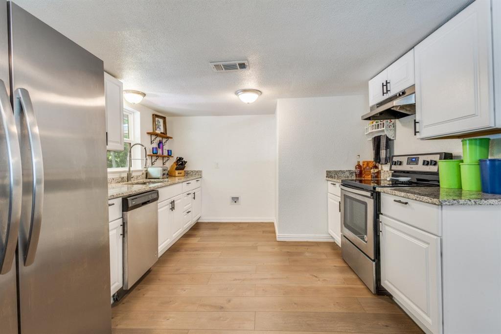 1205 W Birge Street Property Photo 6