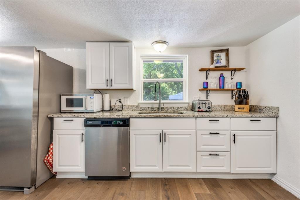 1205 W Birge Street Property Photo 7