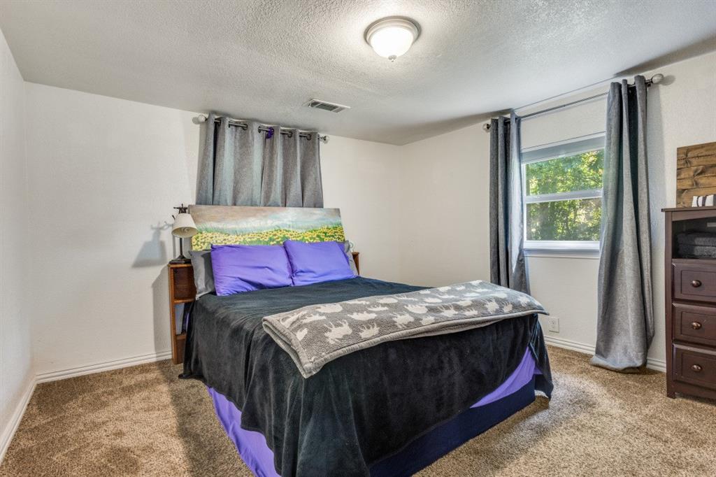 1205 W Birge Street Property Photo 10
