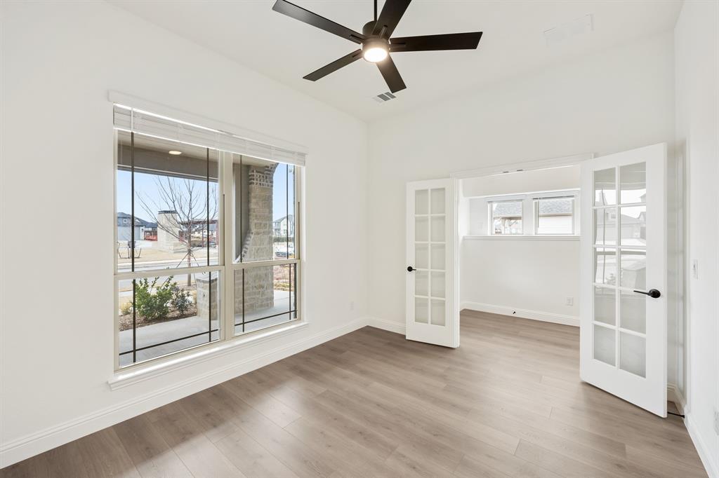 1017 Bearing Street Property Photo 6