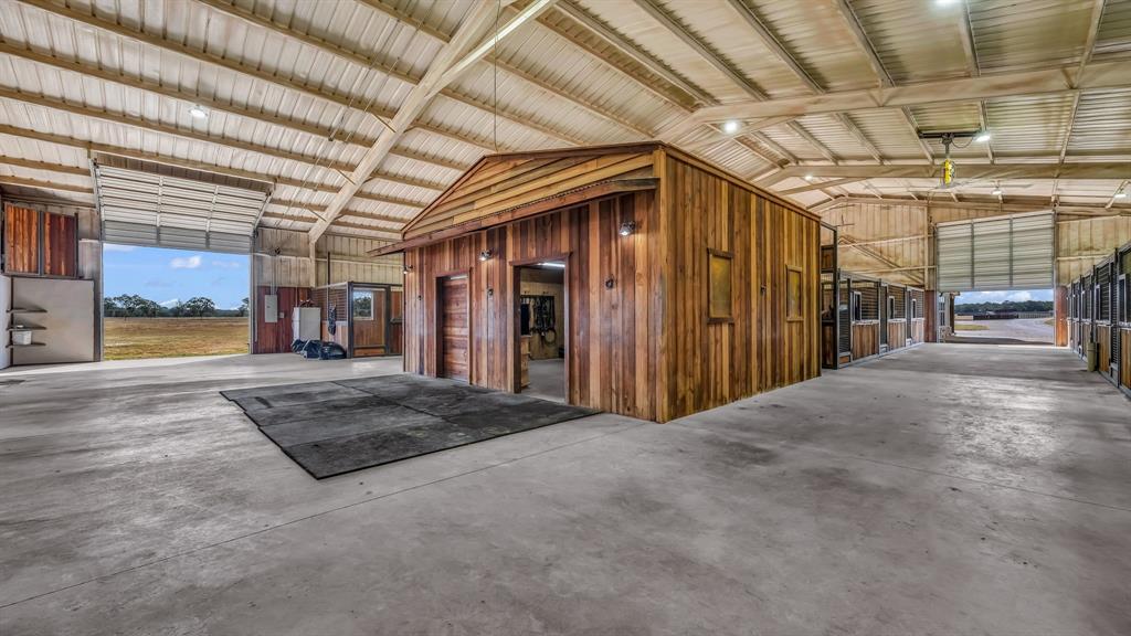501 Grimes Road Property Photo 13
