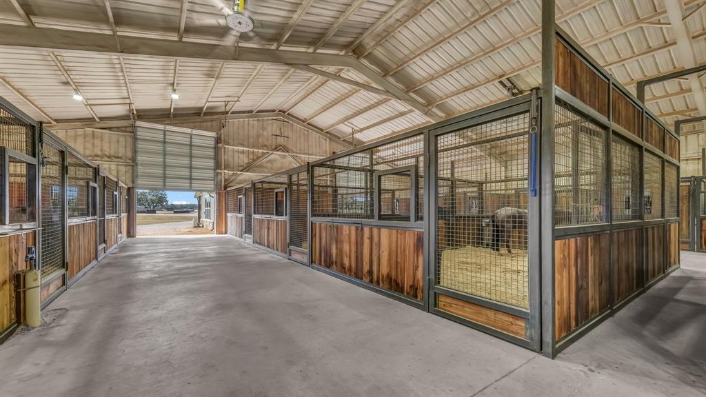 501 Grimes Road Property Photo 14