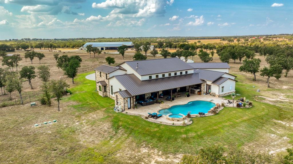 501 Grimes Road Property Photo 15