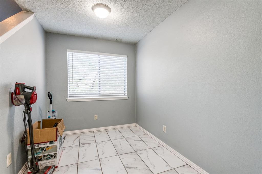 9825 Walnut Street M 205 Property Photo 5