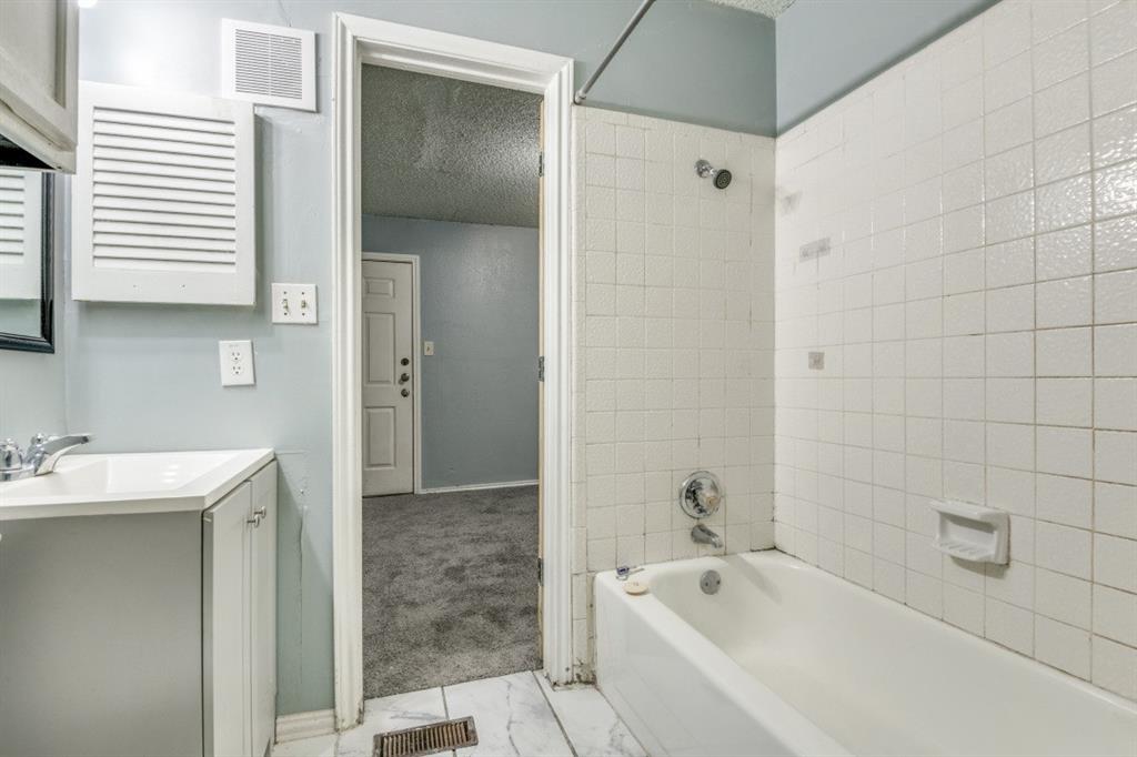9825 Walnut Street M 205 Property Photo 9