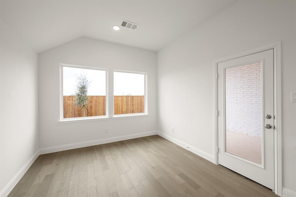 1023 Wheatland Property Photo 8