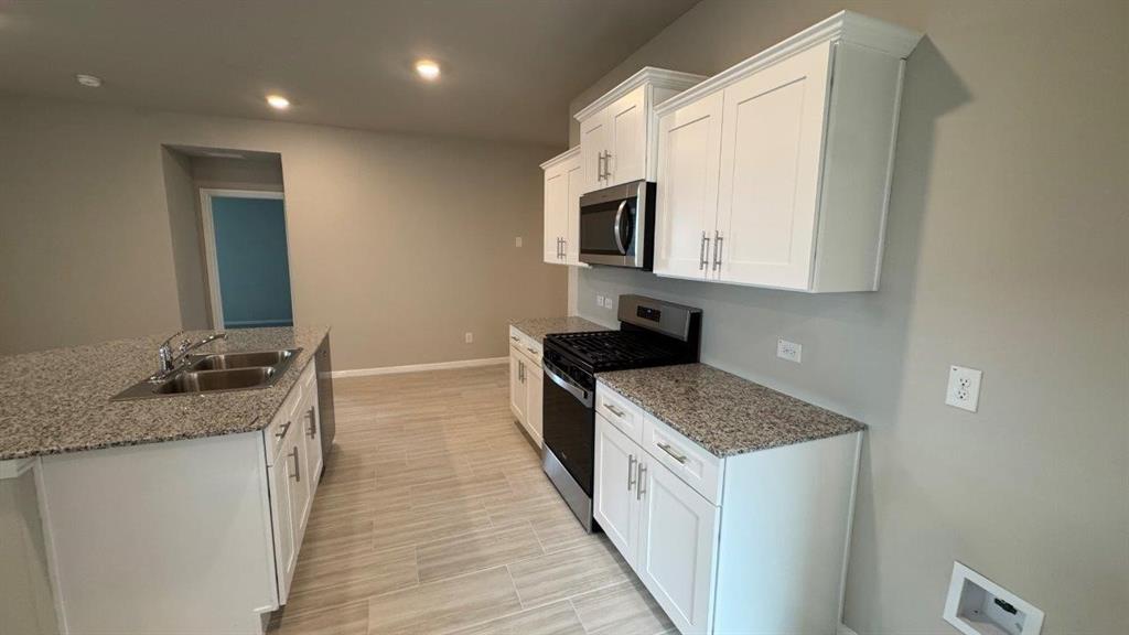 9400 Mountain Pass Drive Property Photo 4