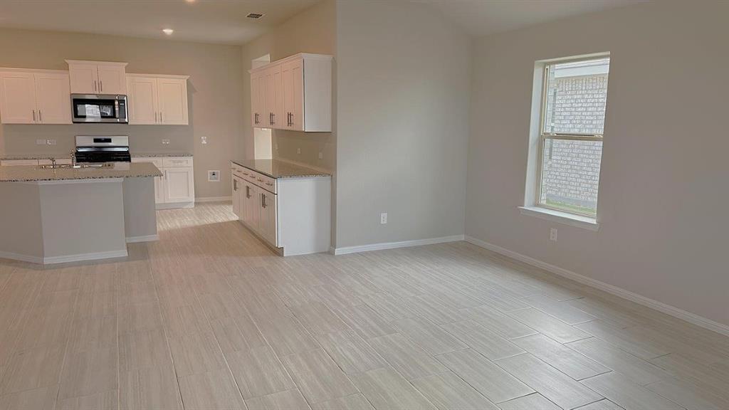 9400 Mountain Pass Drive Property Photo 5