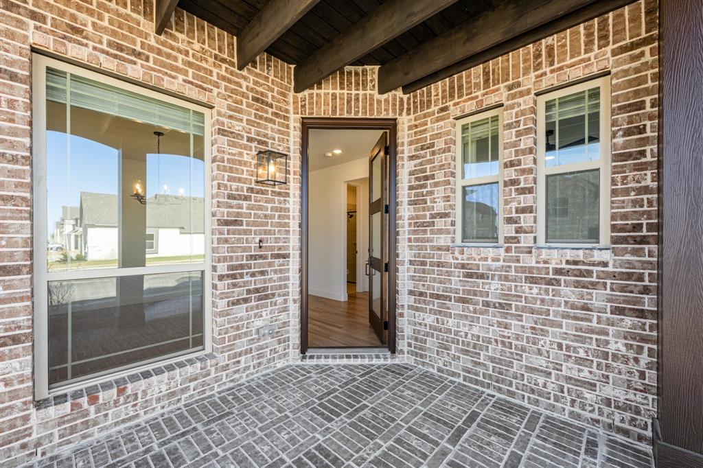 1001 Sedona Trail Property Photo 3