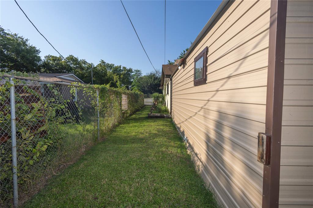 809 Lomo Street Property Photo 11