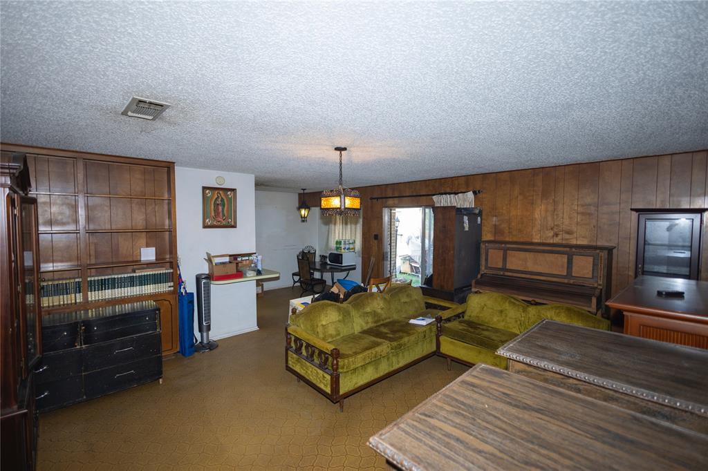 809 Lomo Street Property Photo 14