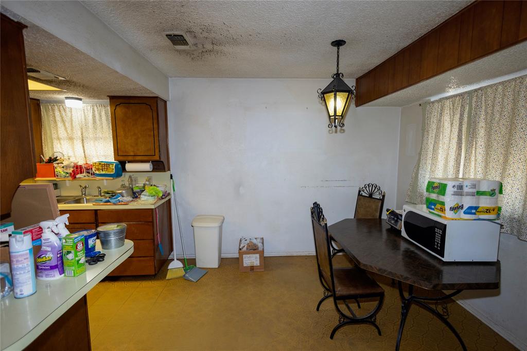 809 Lomo Street Property Photo 15