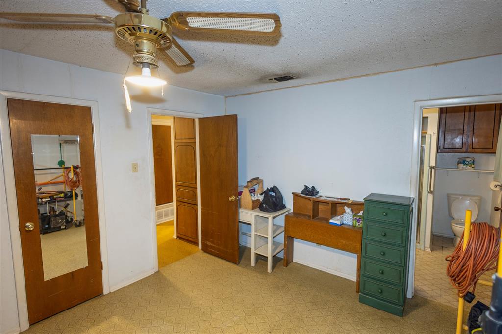 809 Lomo Street Property Photo 21
