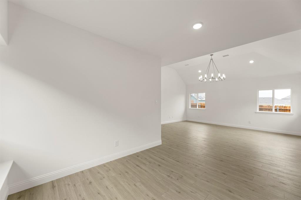 1704 Meadow Crest Drive Property Photo 10