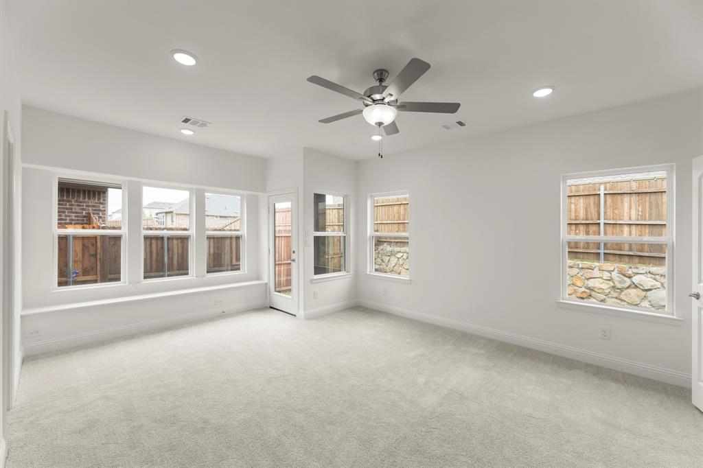 1704 Meadow Crest Drive Property Photo 11