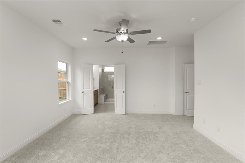 1704 Meadow Crest Drive Property Photo 12