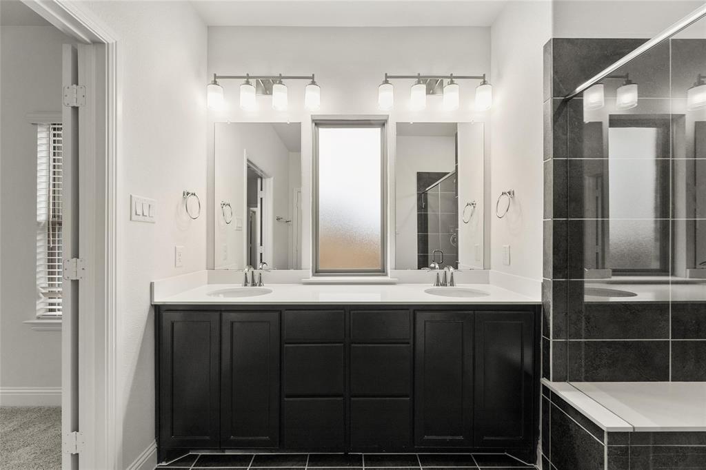 1704 Meadow Crest Drive Property Photo 13