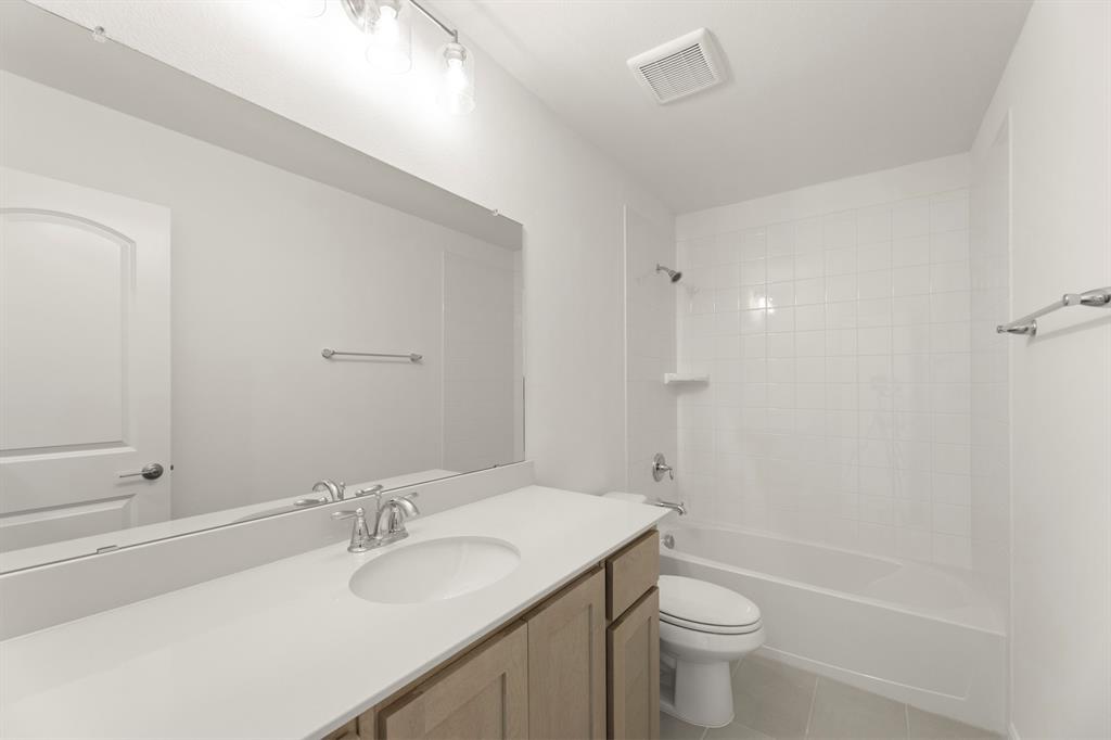 1704 Meadow Crest Drive Property Photo 18