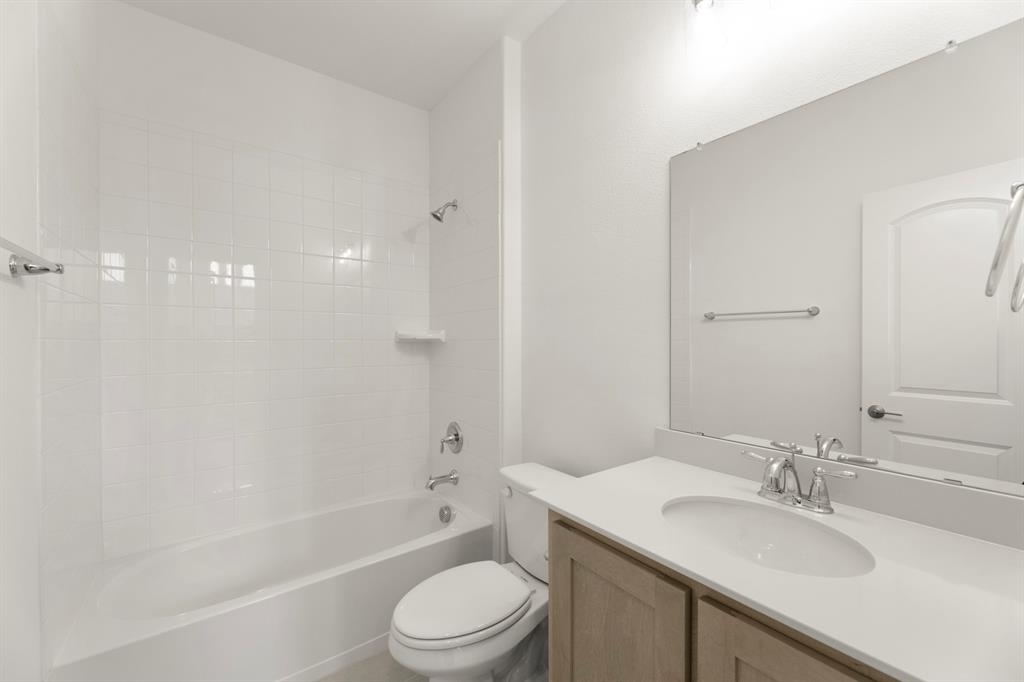 1704 Meadow Crest Drive Property Photo 20