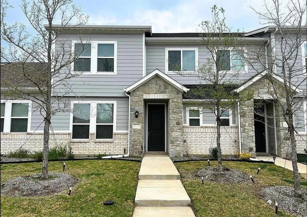 1324 Creekbank Drive Property Photo 1