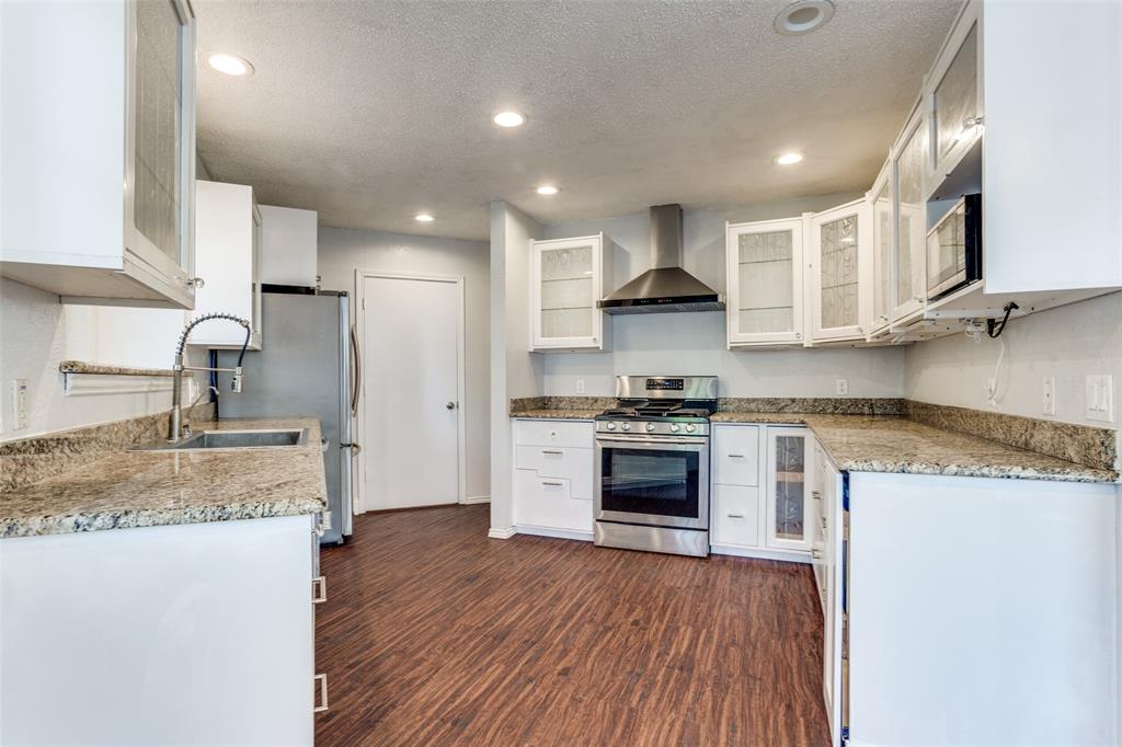 706 Deep Well Drive Property Photo 1