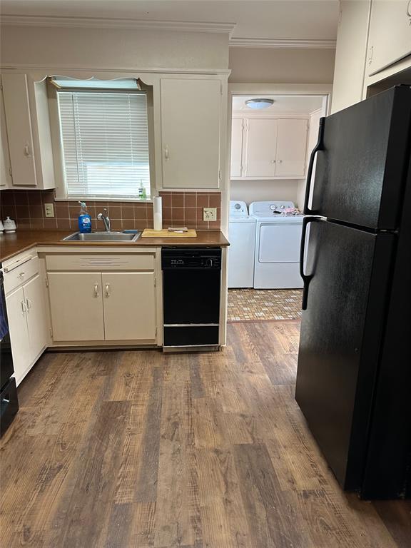 921 & 923 S Rusk Street Property Photo 8