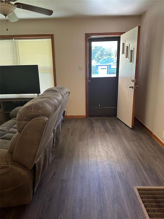 921 & 923 S Rusk Street Property Photo 14