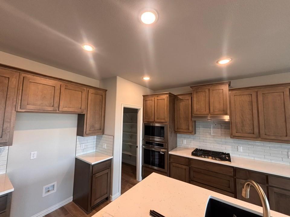 2016 Velora Drive Property Photo 4