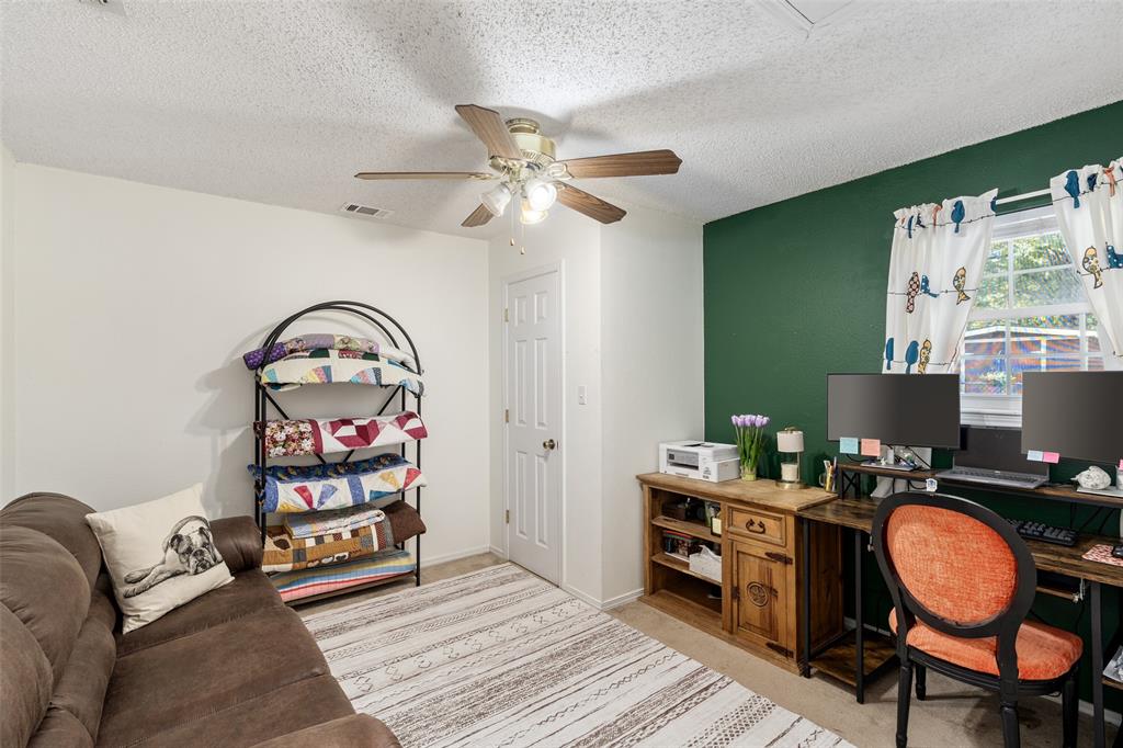 304 E Thomas Street Property Photo 17