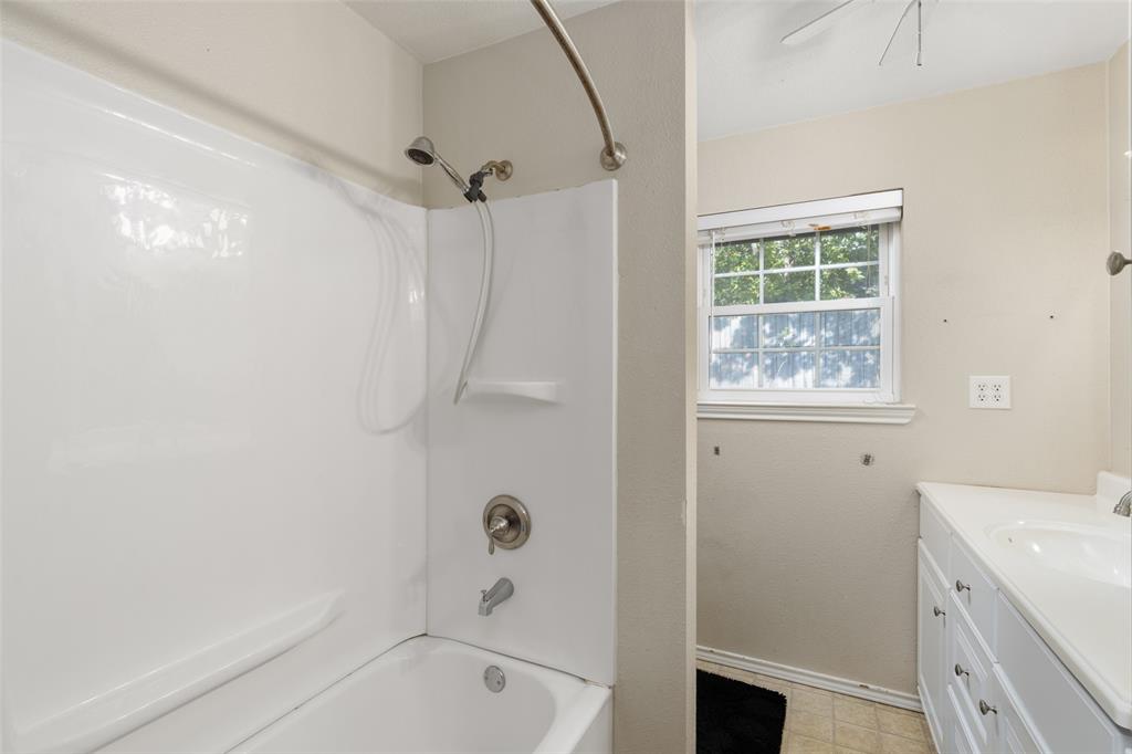 304 E Thomas Street Property Photo 18