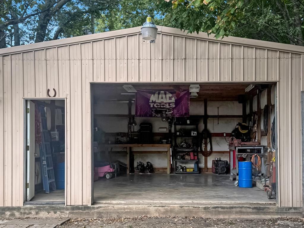 304 E Thomas Street Property Photo 27