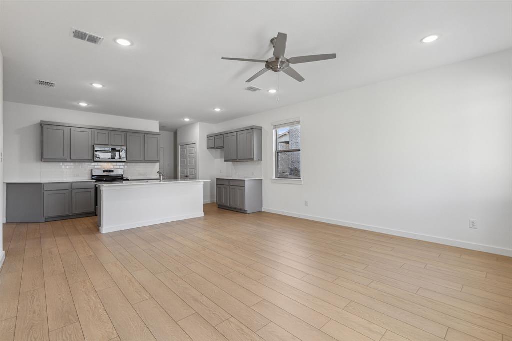 1929 Callington Way Property Photo 12